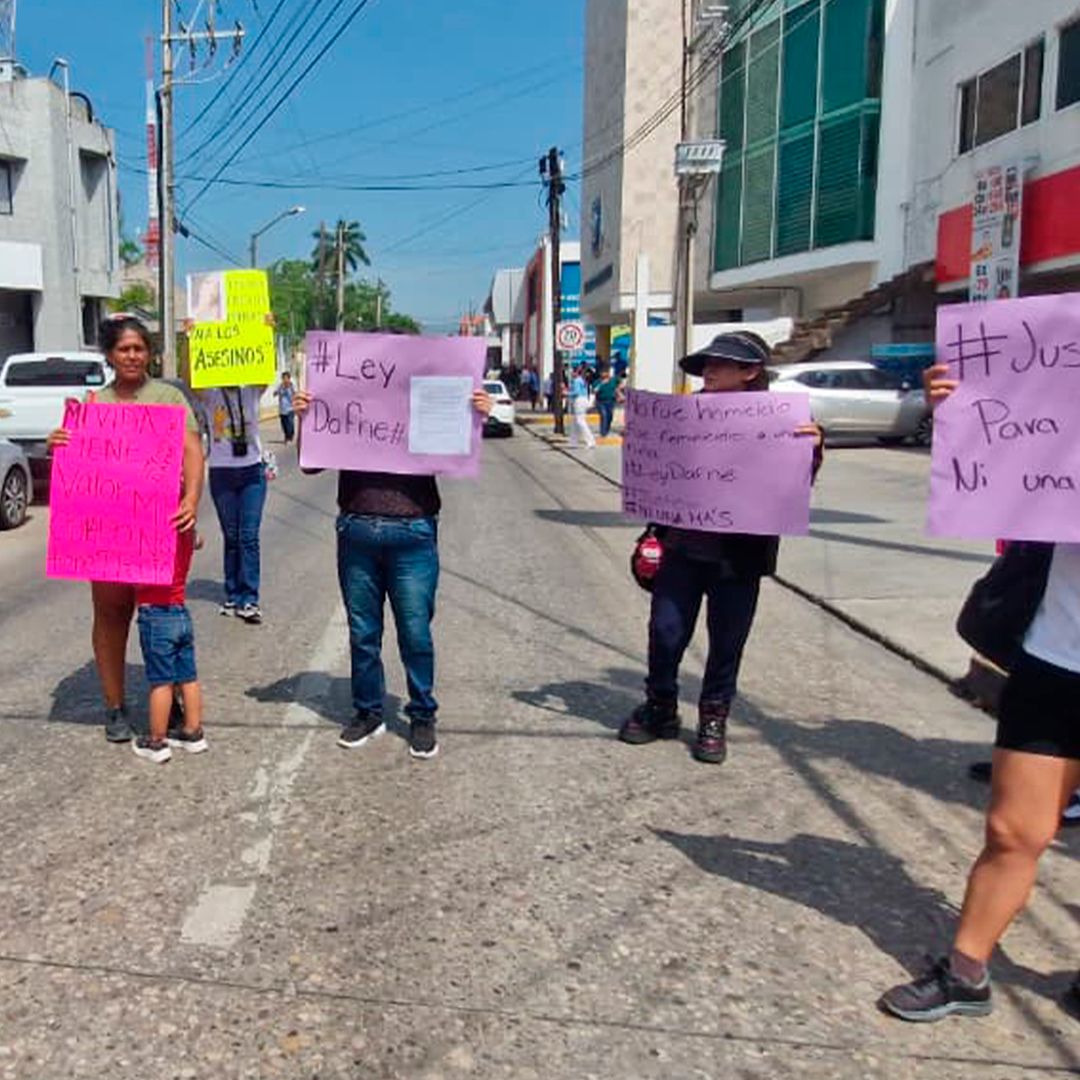 Madre de Dafne llega a la FENNAM en Tampico para Exigir Detenciones por la Muerte de su Hija